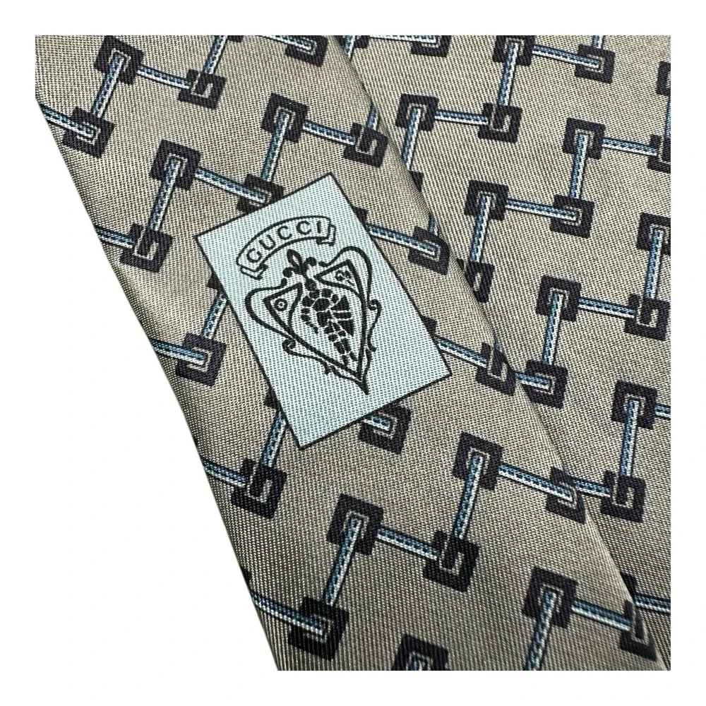 GUCCI Gray Vintage GG Print Silk Mens Tie 3.75 Inch Width Made in Italy